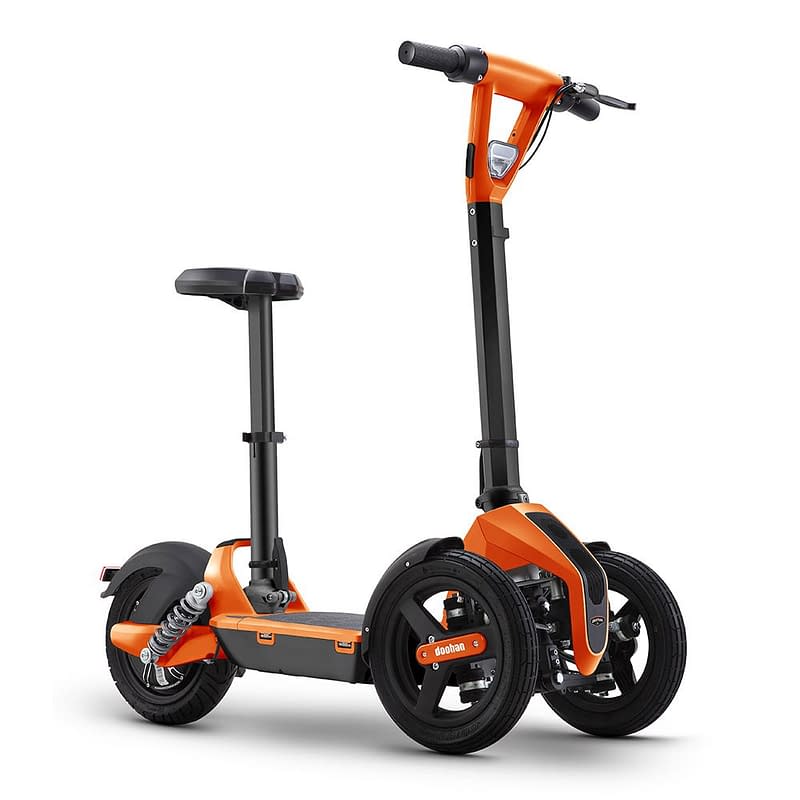 Oranje Doohan iLark elektrische driewieler