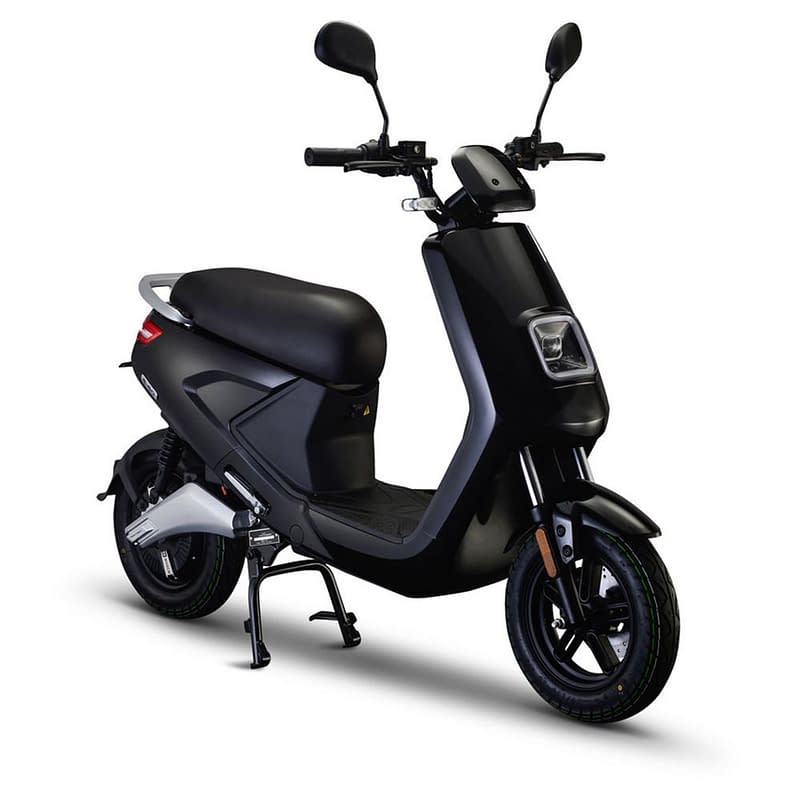 Zwarte IVA E-GO S4 e-scooter