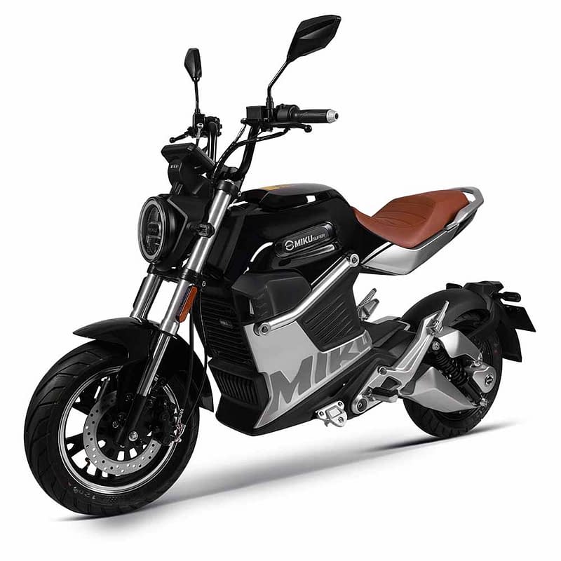 Zwarte e-scooter