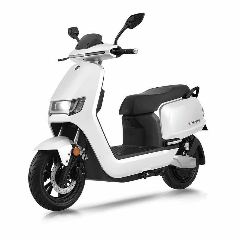 Witte Robo e-scooter