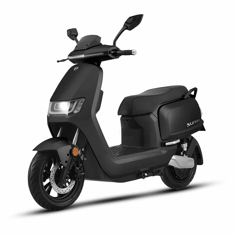 Zwarte Robo e-scooter