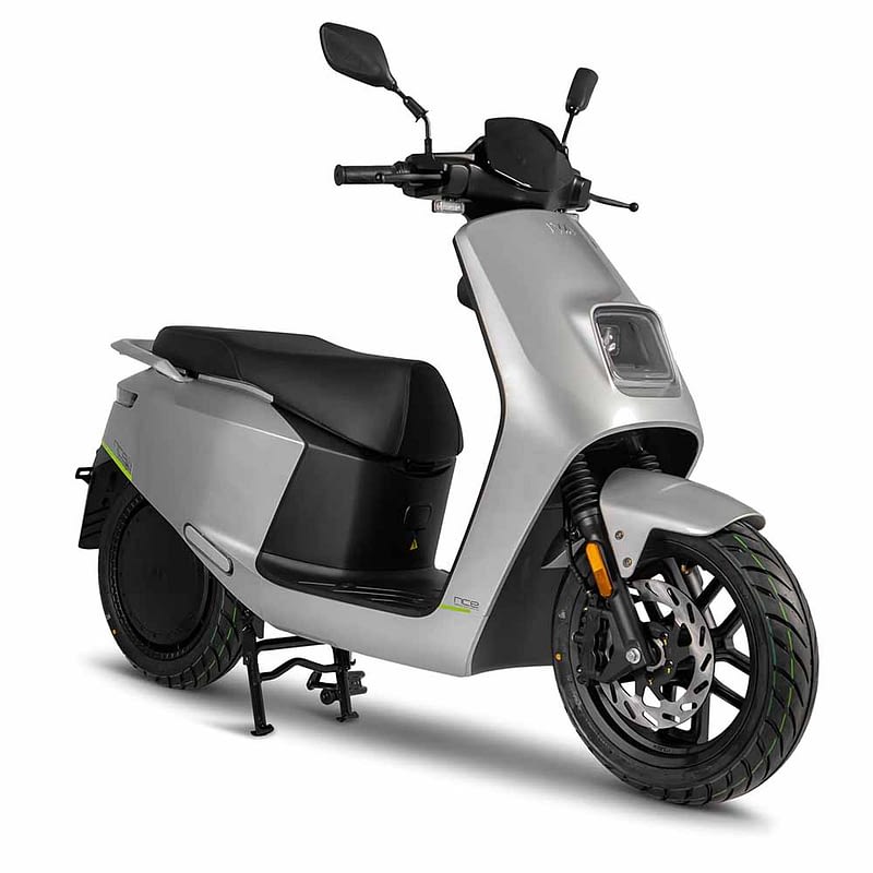 NCE e-scooter zilver
