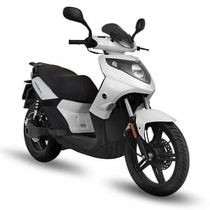 FD Motors F3S e-scooter wit